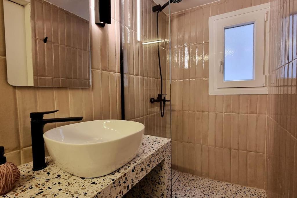 Μπροστά Στη Πλατεία Ναυαρίνου/Τσιμισκη Διαμέρισμα Thessaloniki Exterior photo